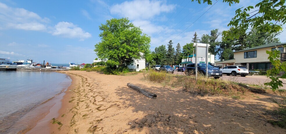 More Photos Of 809 Main Street, La Pointe Office For Sale