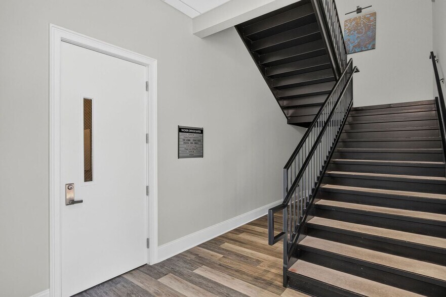 More Photos Of 7627 Market St, Wilmington Office For Lease