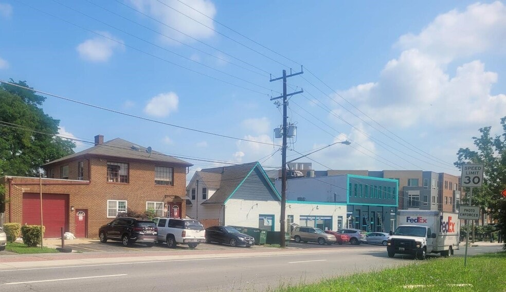 More Photos Of 3910-3912 Rhode Island Ave, Brentwood Freestanding For Lease