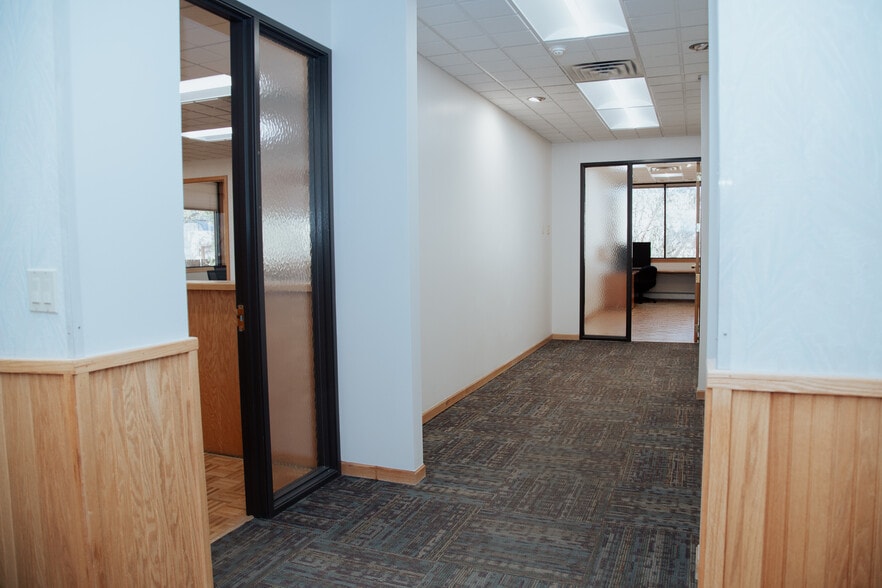 More Photos Of 2710 Delta Pl, Colorado Springs Office For Sale