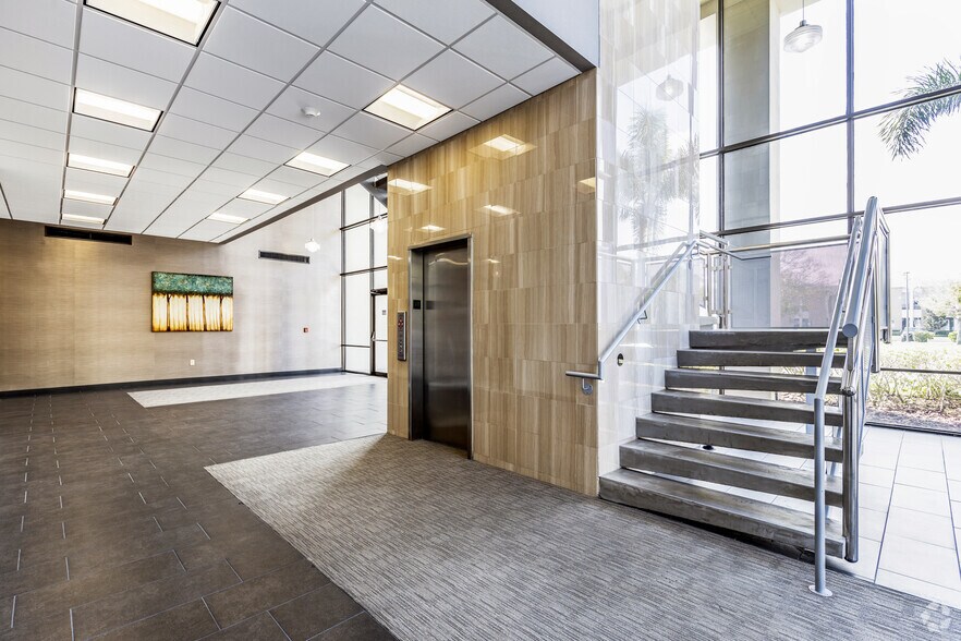 More Photos Of 9500 Koger Blvd N, Saint Petersburg Unknown For Lease