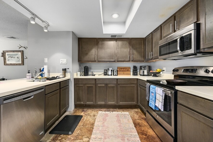 More Photos Of 3416 Willowrun Dr, Austin Apartments For Sale