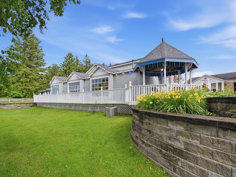 More Photos Of 425 S Ortonville Rd, Ortonville Freestanding For Sale
