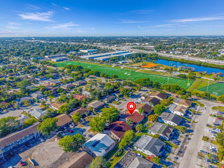 More Photos Of 1471 NW 22nd St, Fort Lauderdale Multifamily For Sale