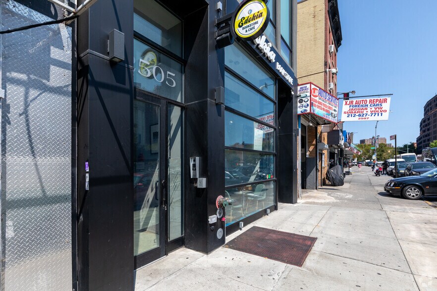 More Photos Of 2505 3rd Ave, Bronx Apartments For Lease