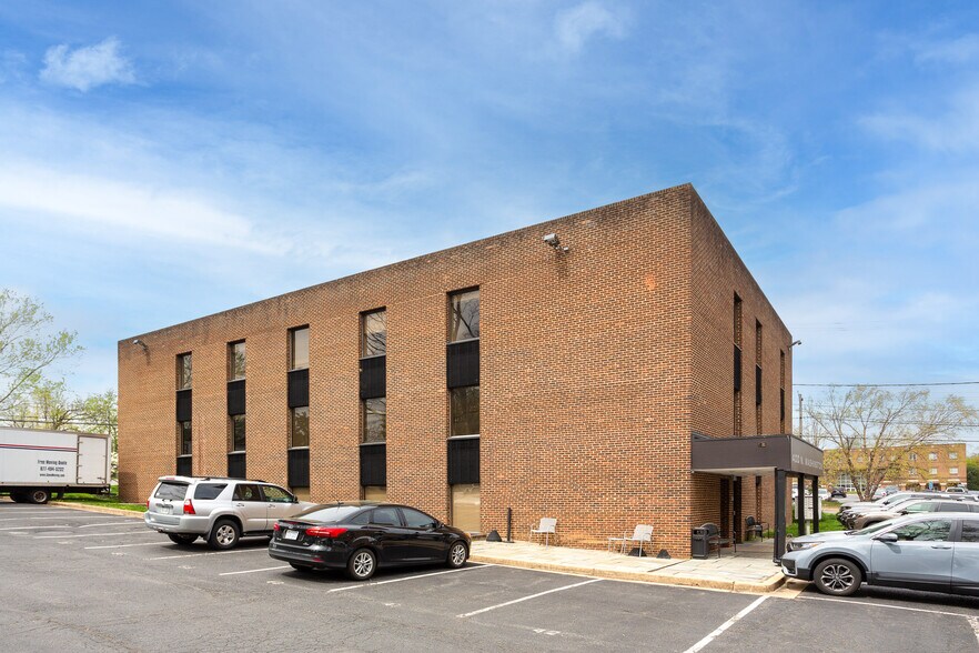 More Photos Of 400 N Washington St, Falls Church Office For Lease