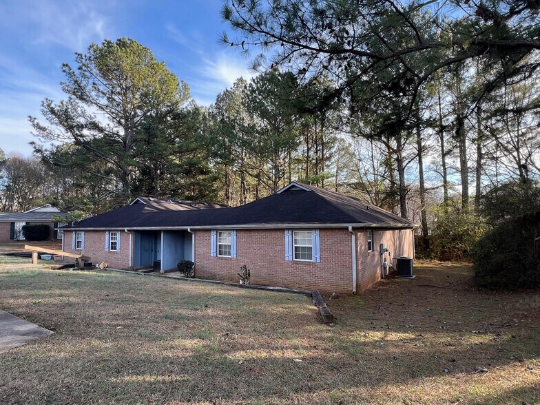 More Photos Of 1620 Riverside Trl NE, Conyers Multifamily For Sale