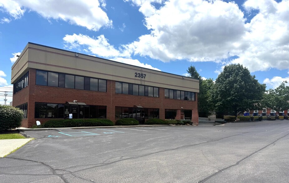 More Photos Of 2357 Huguenard Dr, Lexington Medical For Sale