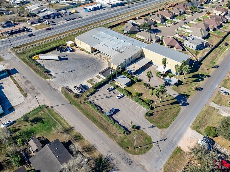 More Photos Of 1300 W US Highway 83, Alamo Warehouse For Lease