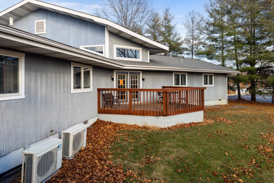 More Photos Of 218 Mill Rd, Woodstock Congregate Senior Housing For Sale