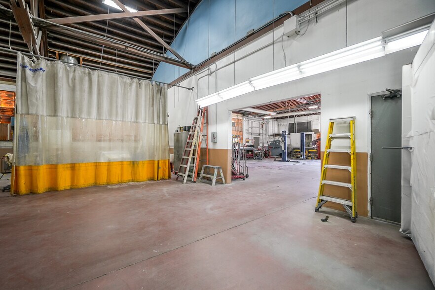 More Photos Of 2323 Nevin Ave, Richmond Auto Repair For Sale