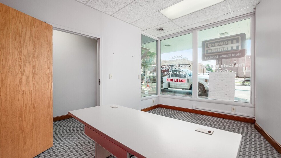 More Photos Of 927 Wheeling Ave, Cambridge Medical For Sale