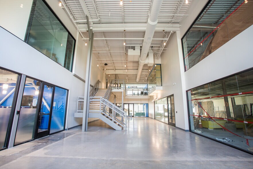 More Photos Of 4001 W Parmer Ln, Austin Office For Lease