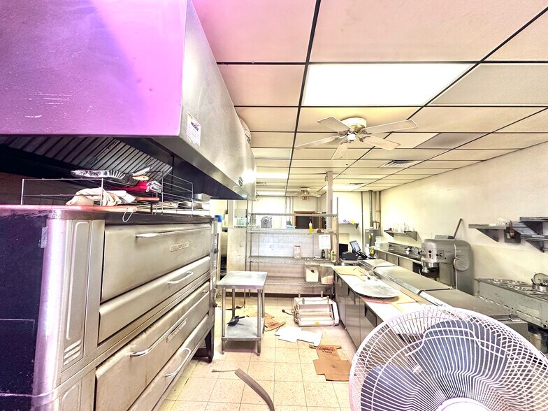 More Photos Of 9515-9521 Indianapolis Blvd, Highland Unknown For Sale