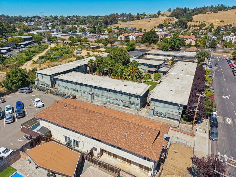 More Photos Of 550 Berry Ave, Hayward Apartments For Sale