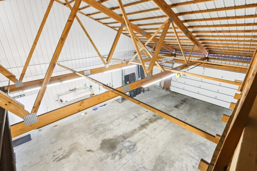 More Photos Of 680 Enterprise Dr, Lake Mills Freestanding For Lease