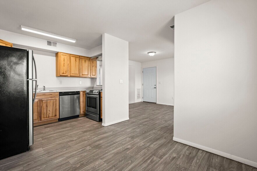 More Photos Of 15 Gentry Way, Reno Apartments For Sale