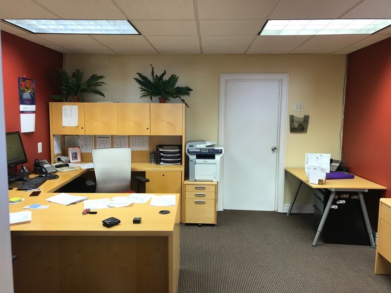 More Photos Of 30 Nurney St, Stamford Manufacturing For Sale