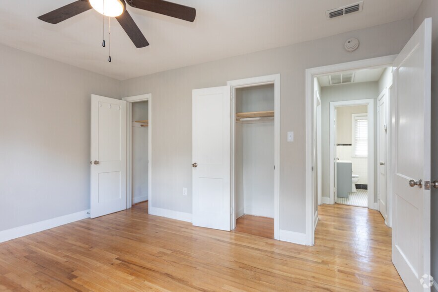More Photos Of 1107-1117 W Rowan St, Fayetteville Apartments For Sale