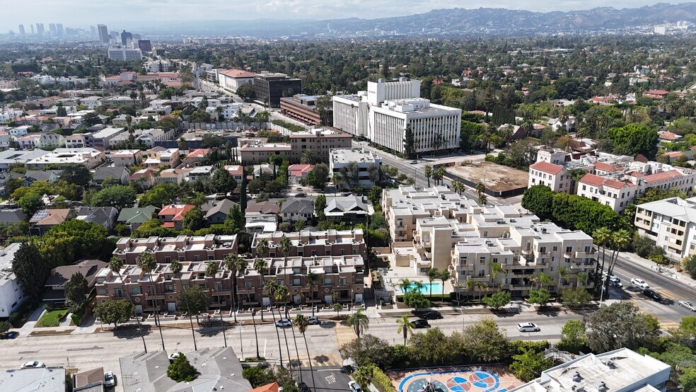 More Photos Of 658 S Bronson Ave, Los Angeles Office Residential For Sale