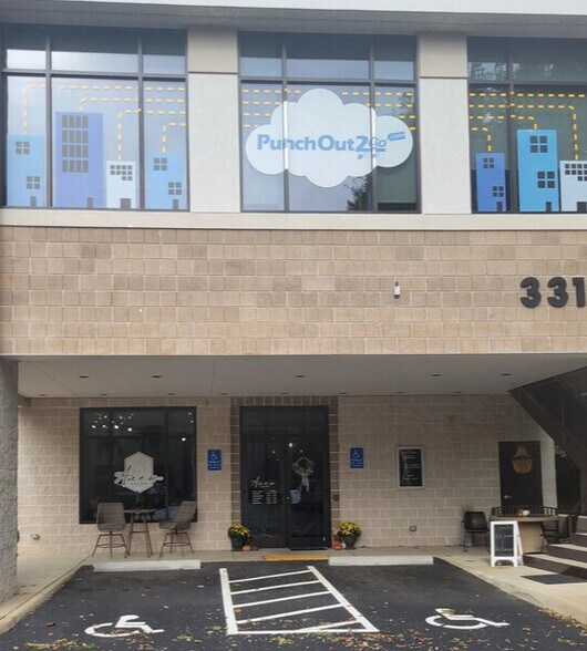 More Photos Of 3317 Berkmar Dr, Charlottesville Office For Lease