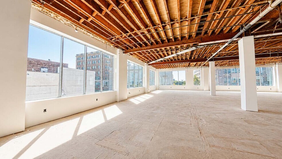 More Photos Of 162-21 Jamaica Ave, Jamaica Storefront Retail Office For Lease