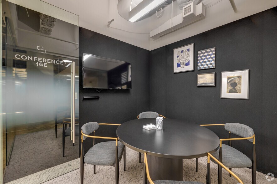 More Photos Of 1635 Market St, Philadelphia Office For Sale