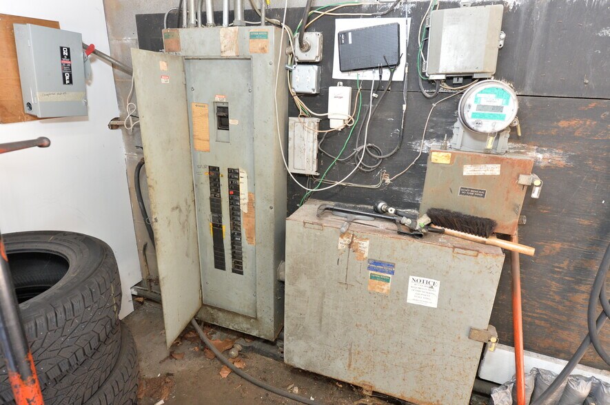 More Photos Of 20 Franklin Tpke, Mahwah Industrial For Lease