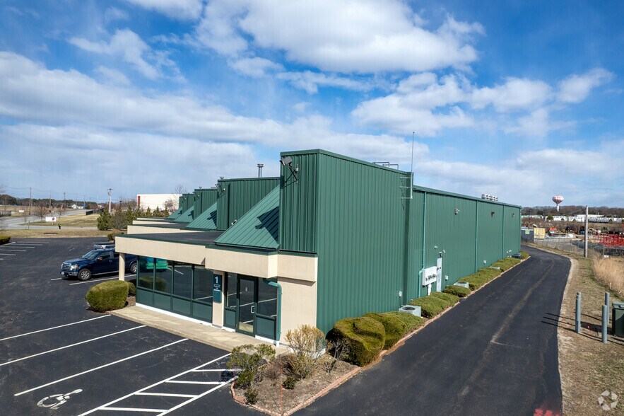 More Photos Of 315 Commerce Park Rd, North Kingstown Warehouse For Sale