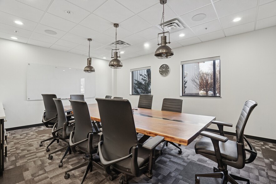 More Photos Of 11591 217th Ave NW, Elk River Office For Lease