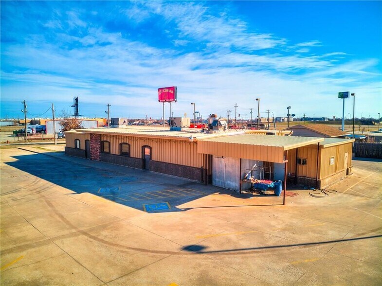 More Photos Of 1901 SW 27th St, El Reno Restaurant For Sale