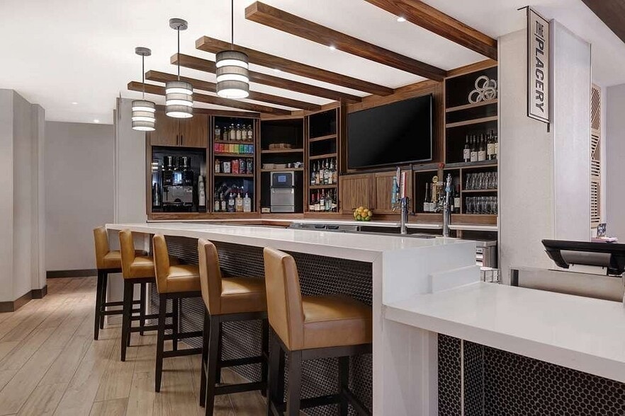 More Photos Of 397 S Malpais Ln, Flagstaff Hotel For Sale