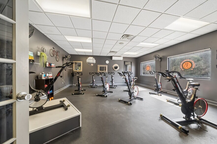 More Photos Of 4491 School Rd S, Export Freestanding For Sale