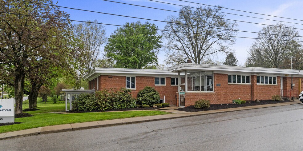 More Photos Of 400 W Butler St, Mercer Medical For Sale