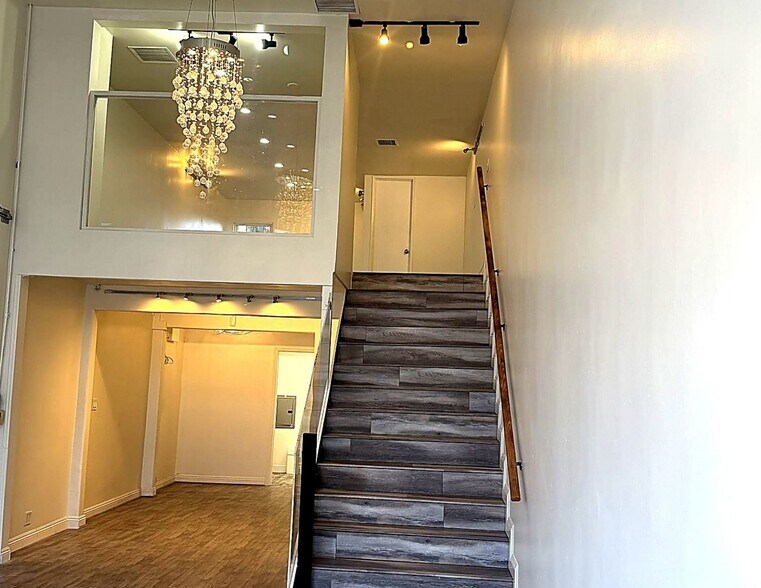 More Photos Of 7552 Melrose Ave, Los Angeles Storefront For Lease