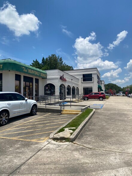 More Photos Of 5830 S Sherwood Forest Blvd, Baton Rouge Freestanding For Lease