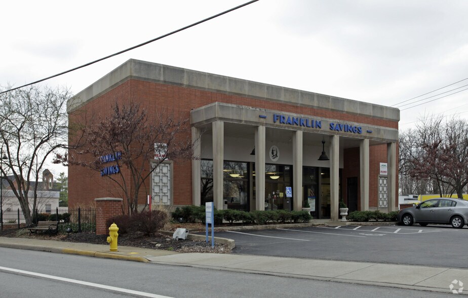 More Photos Of 11186 Reading Rd, Cincinnati Bank For Lease