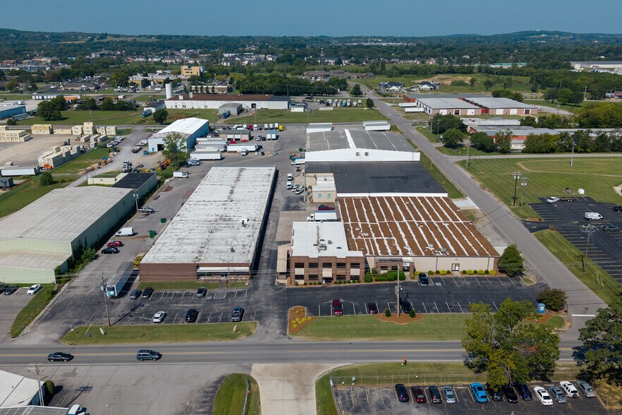 More Photos Of 216 Hartmann Dr, Lebanon Distribution For Lease