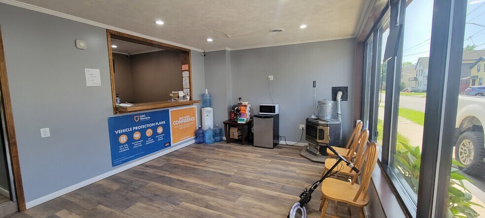 More Photos Of 1212-1218 Erie St, Utica Auto Repair For Sale