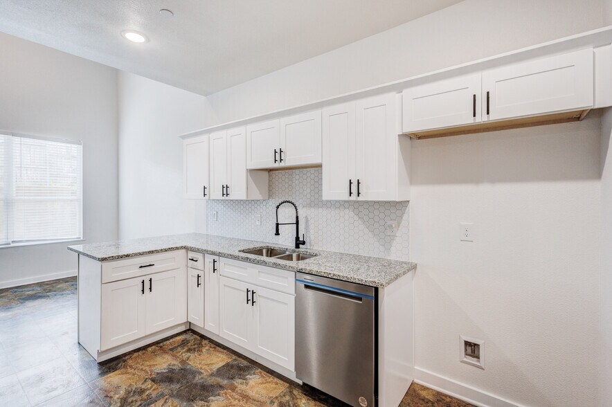 More Photos Of 3202 Wexford Dr, Garland Multifamily For Sale