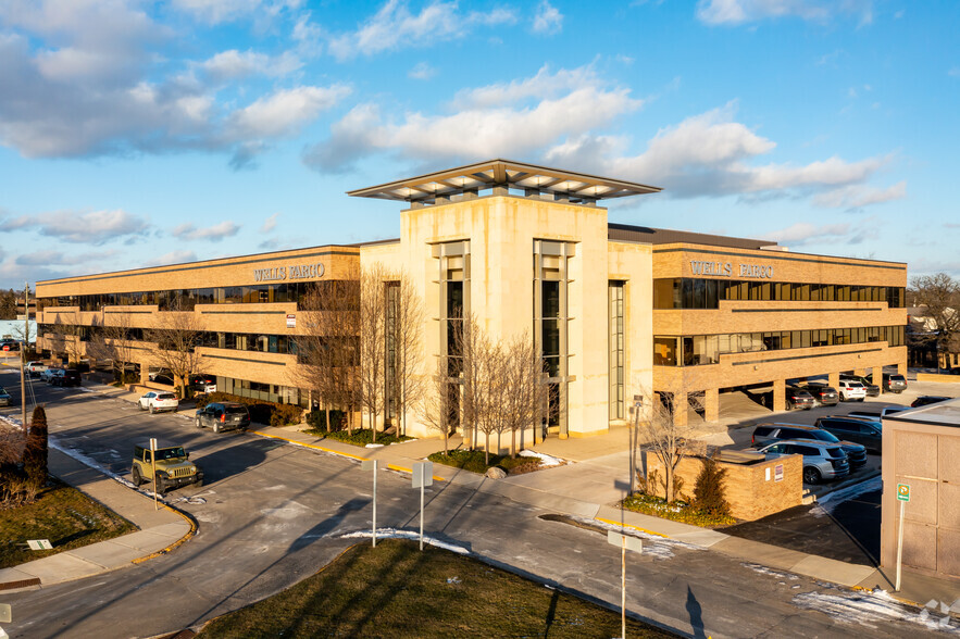 Primary Photo Of 34100 Woodward Ave, Birmingham Office For Lease