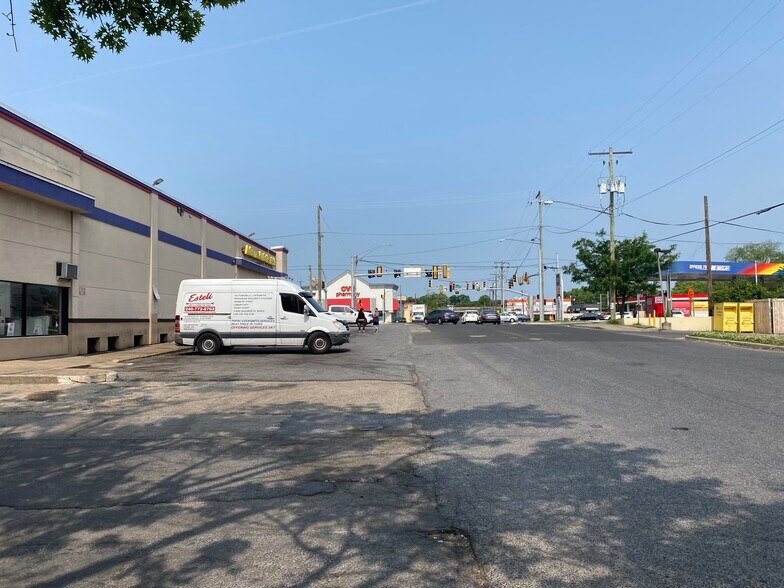 More Photos Of 3171-3197 Queens Chapel Rd, Mount Rainier Unknown For Lease