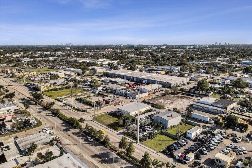 More Photos Of 5960-5992 SW 23rd St, West Park Showroom For Sale