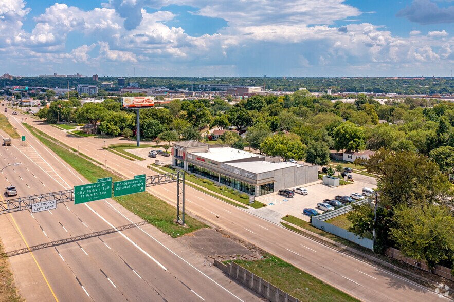 Primary Photo Of 3901 West Fwy, Fort Worth Storefront Retail Office For Lease