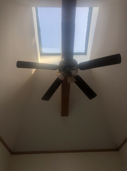 More Photos Of 31040-31046 Utica Rd, Fraser Office Residential For Lease