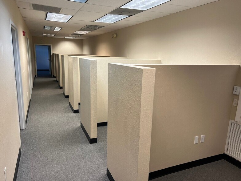 More Photos Of 2810 St Isabel St, Tampa Medical For Lease