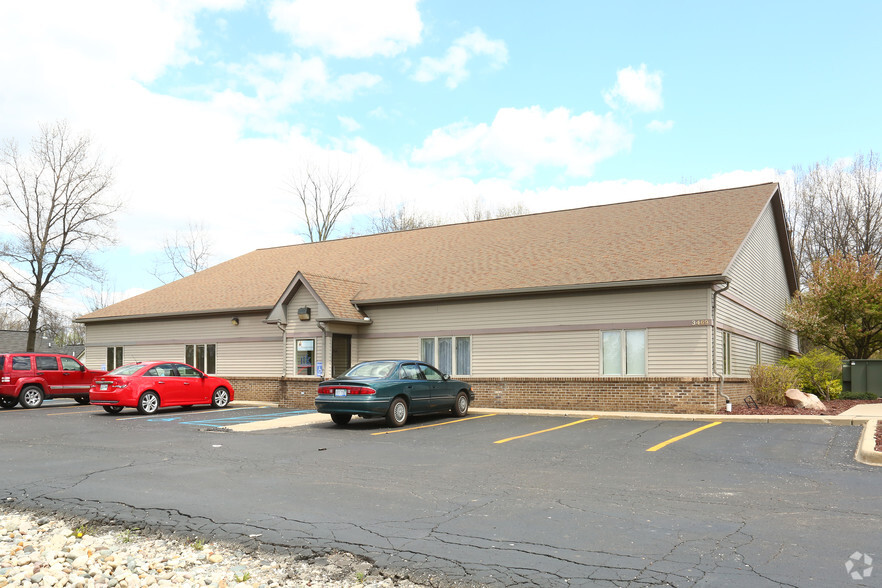 Primary Photo Of 3471 E Grand River Ave, Howell Office For Lease