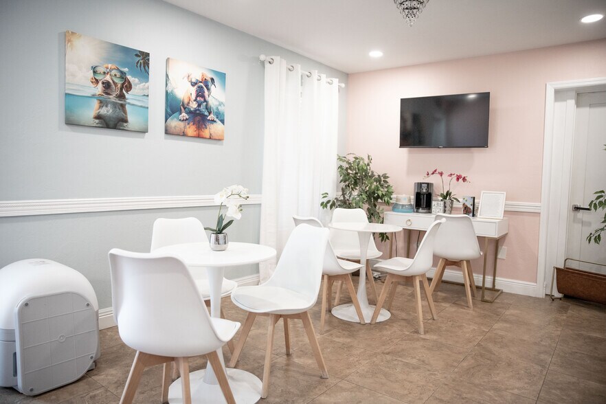 More Photos Of 2826 Santa Barbara Blvd, Cape Coral Freestanding For Sale