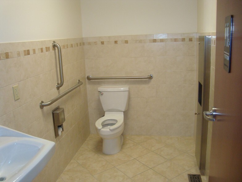More Photos Of 1015 New Rd, Northfield Medical For Sale