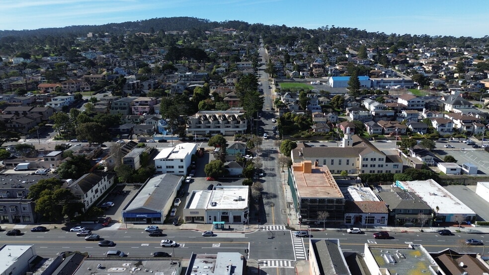 More Photos Of 585-599 Lighthouse St, Monterey Freestanding For Sale